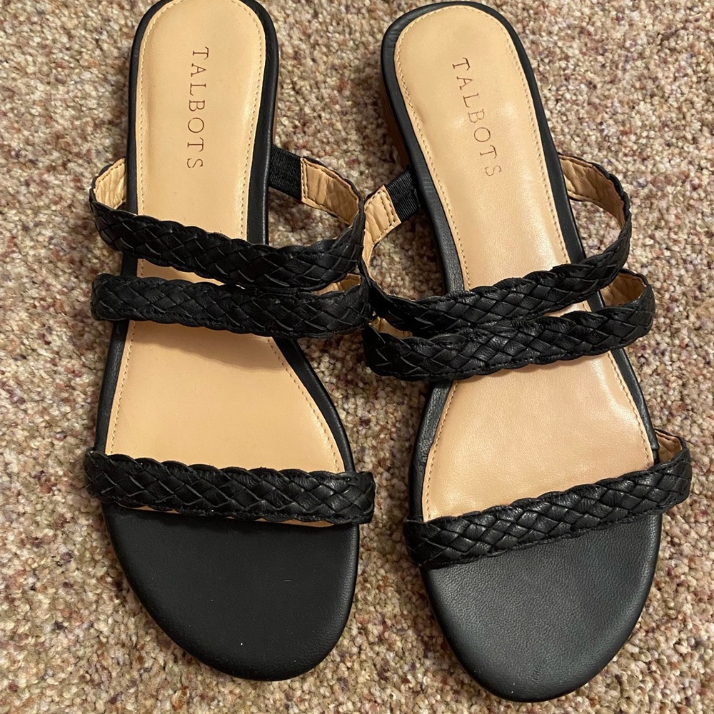 NWOT Black Sandals